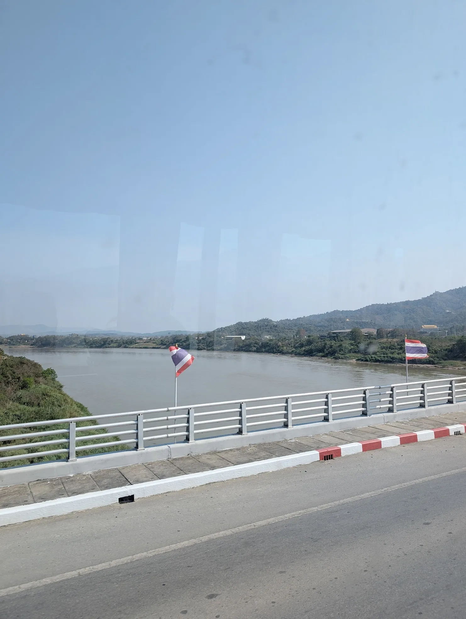 Border bridge